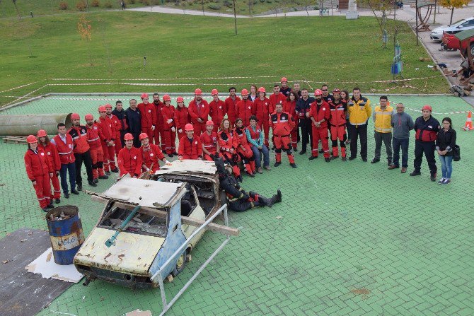 Düzce Üniversitesinde Deprem Tatbikatı