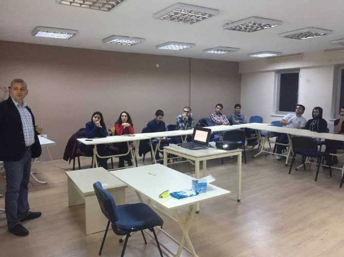 Eskişehir Azerbaycanlılar Derneği’nin Eğitim Programı Seminerleri Sürüyor