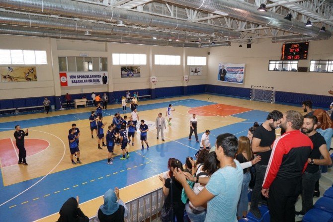 Adıyaman Belediyesi Hentbol Takımı, Deplasmandan Galibiyetle Döndü