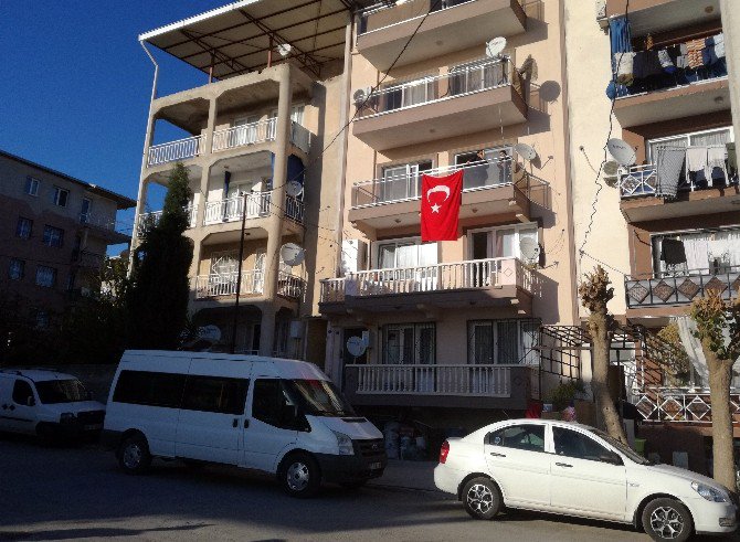 İzmir’e Şehit Ateşi Düştü