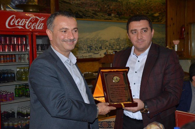 Eski Milli Eğitim Müdürü Gümüş’e Veda Yemeği