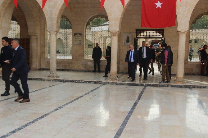 Şanlıurfa’da Şehitler İçin Gıyabi Cenaze Namazı Kılındı