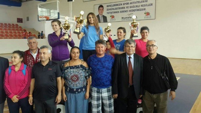 Başarılı Sporcular Gururlandırdı