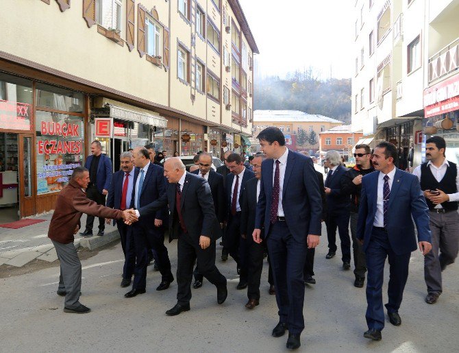 Mahalle Muhtarı Rizeli Balıkçıları Valiye Şikayet Etti