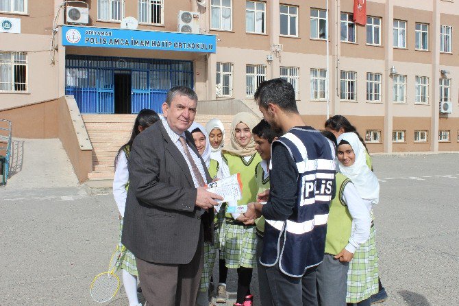 Polis Ekiplerinden Uyuşturucu Hakkında Bilgilendirme