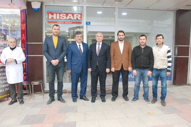 Afyonkarahisar Valisi Aziz Yıldırım, Hisar Gazetesi’ni Ziyaret Etti