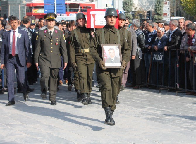 Şehit Uzman Çavuş Fazlı Doğruöz Son Yolculuğuna Uğurlandı