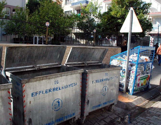 Aydın’da Geri Dönüşüm Kutuları, Geri Dönüşmeyen Çöplerle Doldu