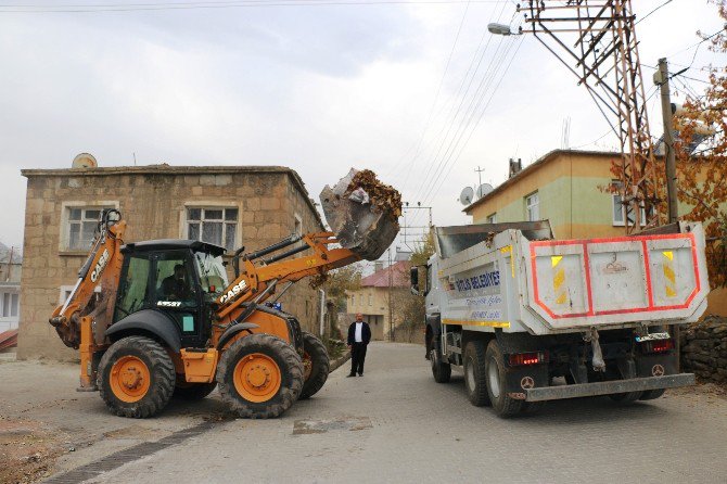 Bitlis Belediyesinden Çevre Temizliği