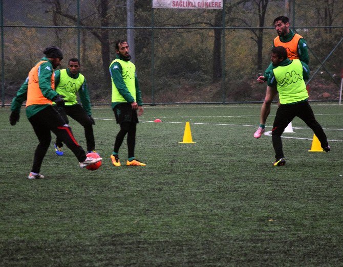 Giresunspor’ Adana Demirspor’a Bileniyor