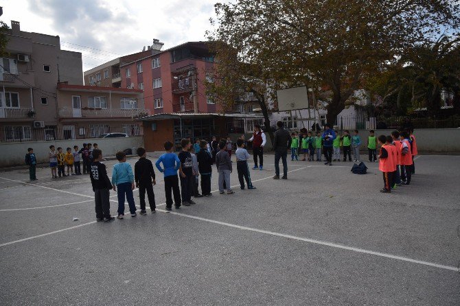 Yunusemre’den Geleceğin Futbolcuları İçin Turnuva