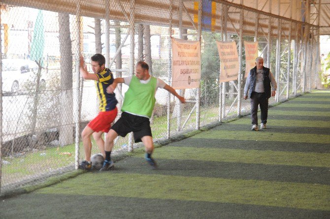 Cizre’de Öğretmenler Arası Futbol Turnuvası Başladı