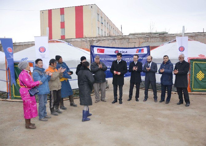 Tika’dan Moğolistan’da Engelli Vatandaşlara Çadır Yardımı