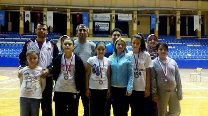 10 Kasım Atatürk’ü Anma Haftası Badminton Müsabakası Sona Erdi