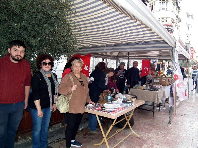 Efeler’de Öğrenciler İçin Kermes Düzenlendi