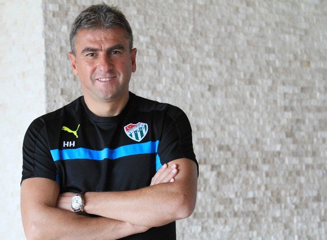 Hamza Hamzaoğlu: "Bursaspor Doğru Bir Modele Değer Veriyor"