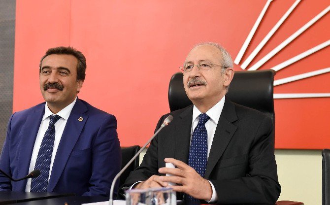 Chp Genel Başkanı Kılıçdaroğlu, Çukurova Muhtarlarını Kabul Etti