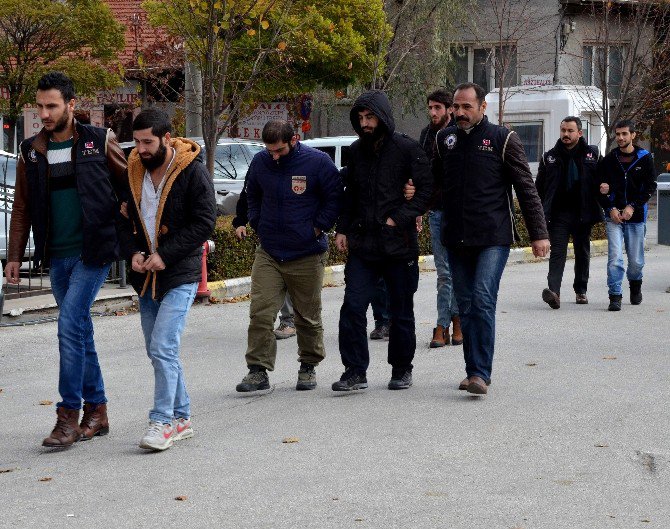 El Nusra Terör Örgütü Üyeleri Adliyeye Sevk Edildi