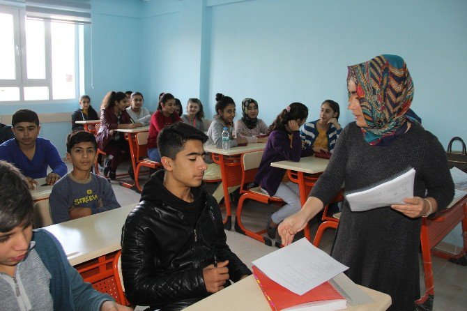 Eyyübiye Belediyesi Öğrencileri Teog’a Hazırlıyor