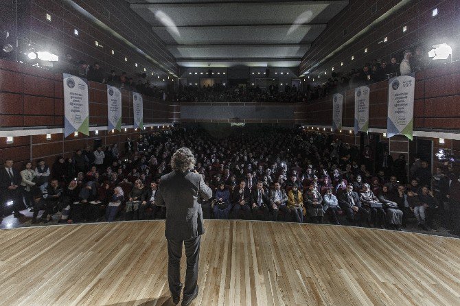 Kaymek Tarafından Düzenlenen Aile Seminerini Başkan Çelik De Takip Etti