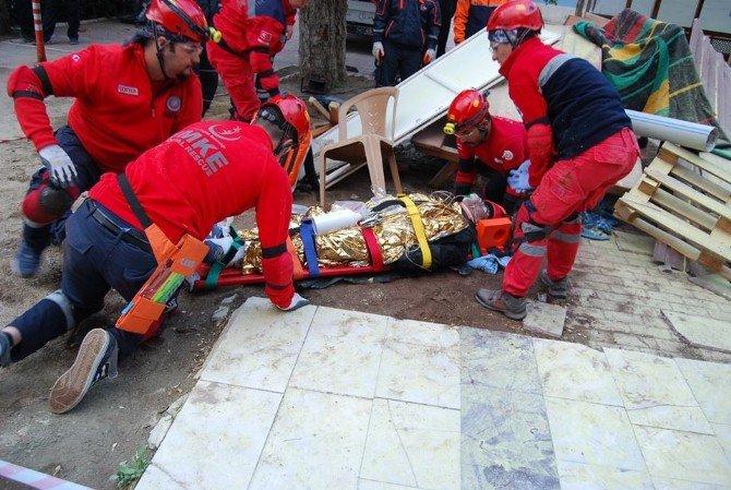 Hastanede Deprem Tatbikatı