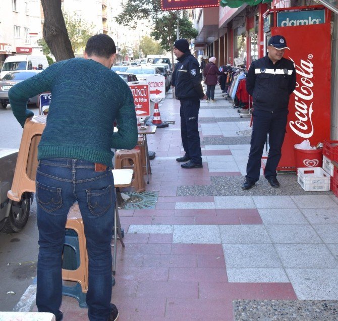 Yunusemre’de Kaldırım İşgaline Geçit Yok