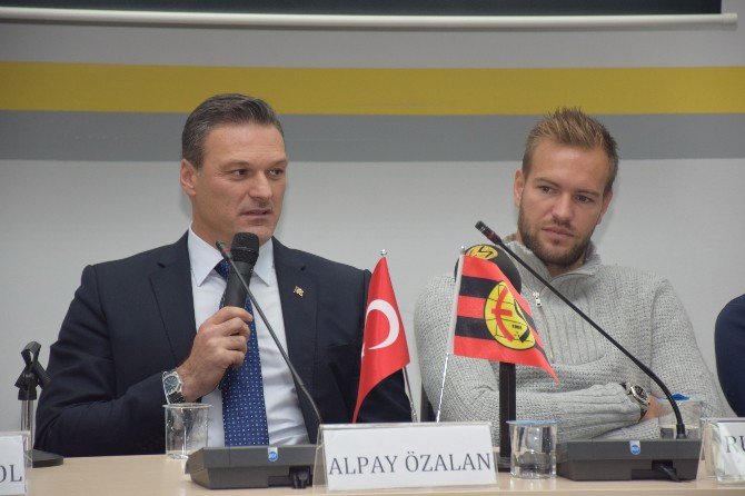 Alpay Özalan Ve Ruud Boffin İle "Futbola Dair"