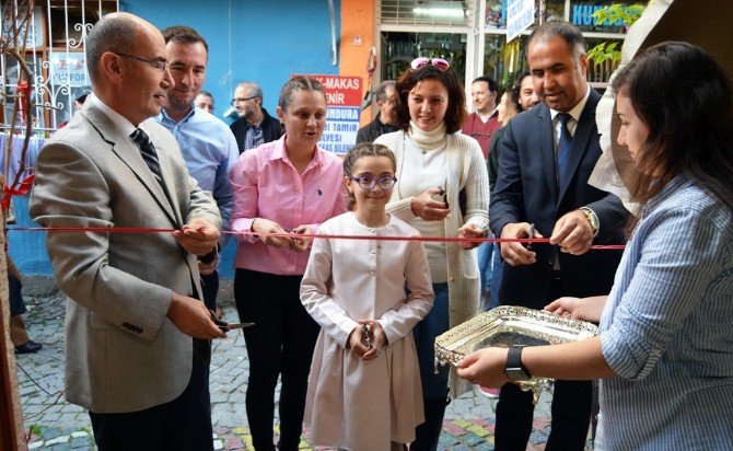 10 Yaşındaki Elif Dağdeviren’in Açtığı Sergiye İlgi Yoğun Oldu