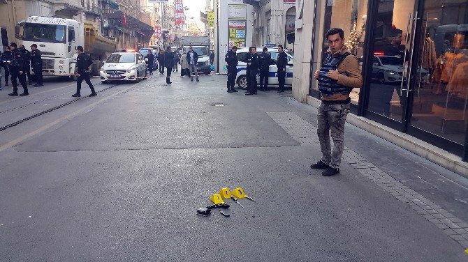 Beyoğlu’nda Silahlı Kavga: 2 Yaralı