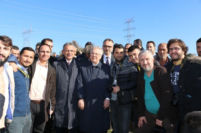 Aziz Yıldırım, Gebze’de Yapılacak Olan Tesislerin Arazisini Gezdi