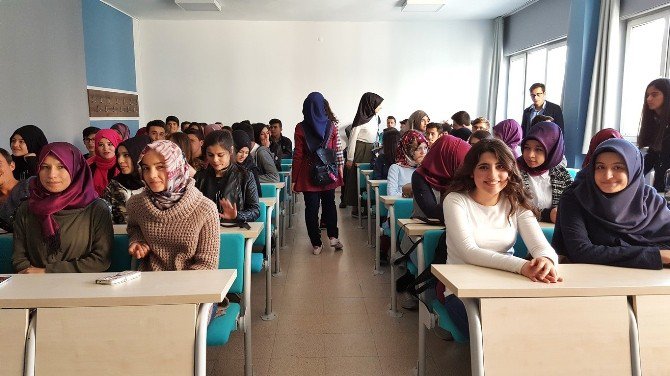 Gediz Evliya Çelebi Anadolu Lisesi Öğrencileri Eskişehir Educaturk Üniversite Tanıtım Fuarı’nda