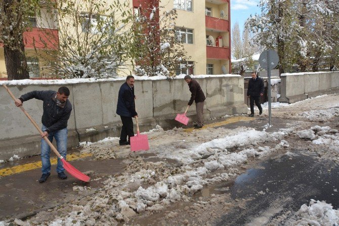 Ardahan Belediyesinden Kar Temizliği