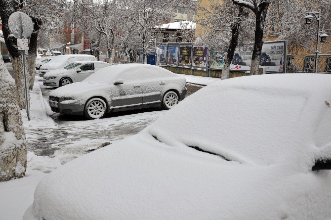 Kars’ta Kar Yağışı