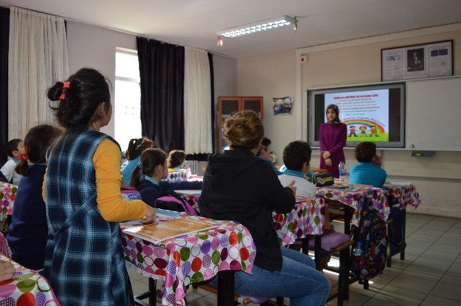 Kartepe’de Obeziteyle Mücadele Eğitimi Verildi