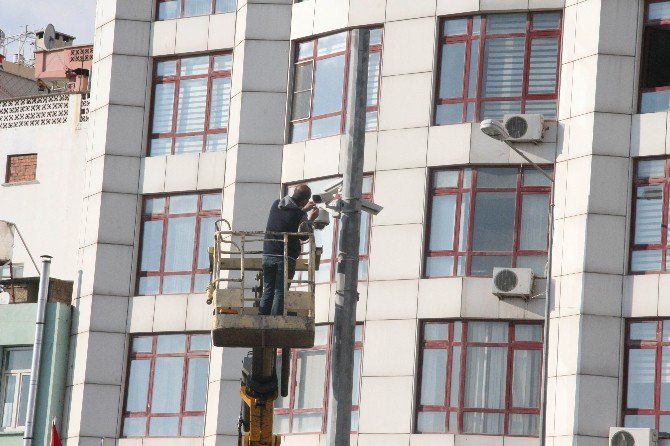 Mobese Kameralarının Bakımları Yapılıyor