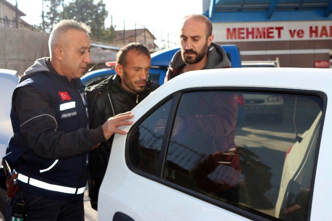 Eski Eşi Ve Kayınvalidesini Öldüren Zanlı Adliyeye Sevk Edildi