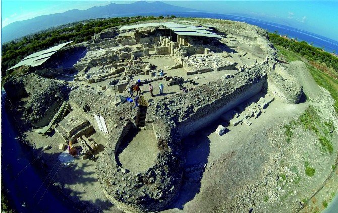 Kuşadası’ndaki Kadıkalesi Kazıları Devam Edecek