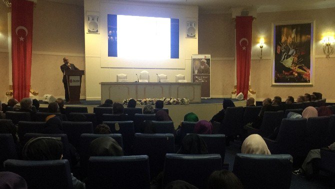 Ümraniye Belediyesinde Hoca Ahmed Yesevi Paneli Düzenlendi