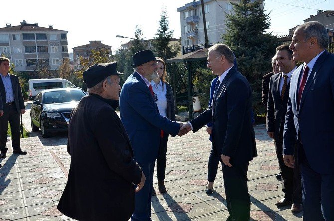 Vali Ceylan Huzurevinde İncelemelerde Bulundu