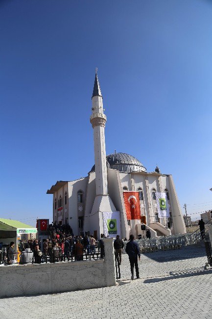 Ereğli’de Toki Şehit Ömer Halisdemir Camisi Hizmete Açıldı