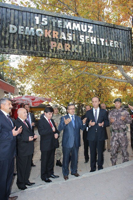 Egemenlik Parkı 15 Temmuz Demokrasi Şehitleri Parkı Oldu