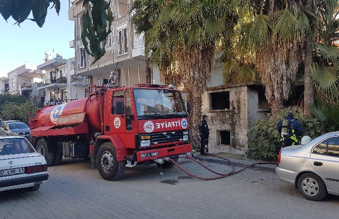 Manavgat’taki Harabe Evde İkinci Yangın