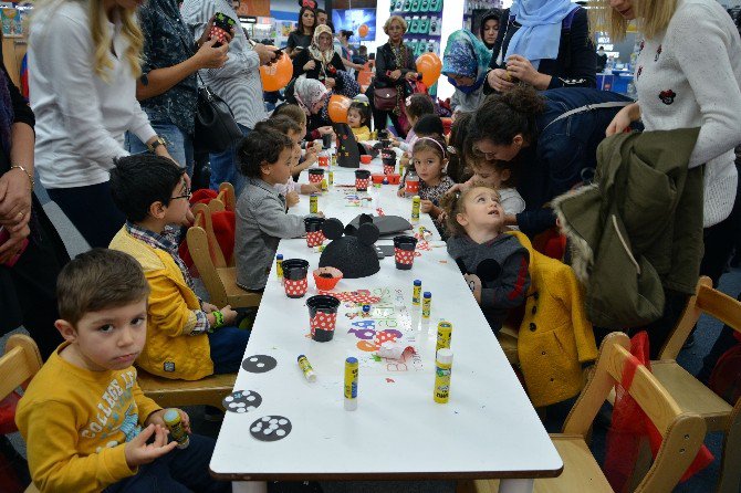 Teknosa, Mickey’nin Doğum Gününü Kutladı