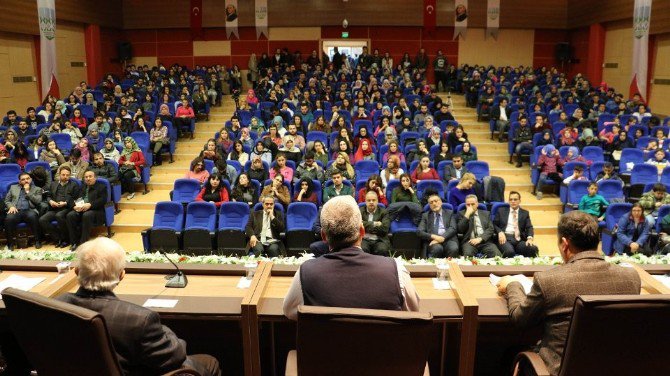 Karabük Üniversitesinde "Hoca Ahmet Yesevi" Paneli