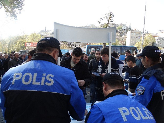 Cuma Hutbesinde ’Dolandırıcı’ Uyarısı