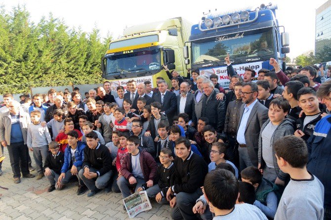 İhl Öğrencilerinden Suriye’ye Yardım Tır’ı