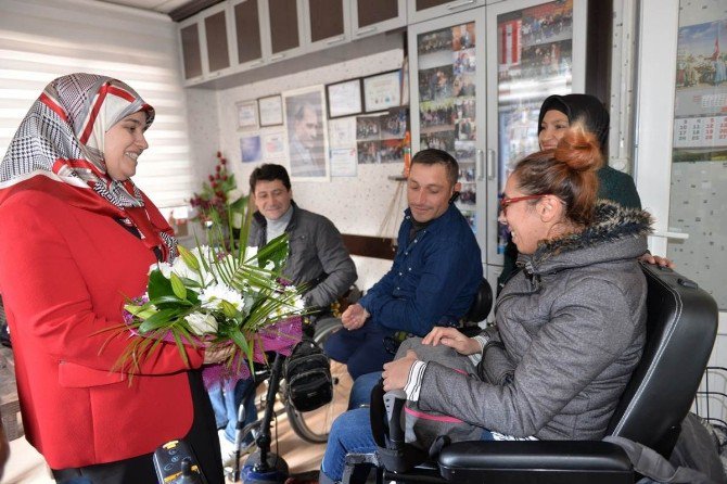 Münevver Nayir, Akülü Aracına Kavuşan Hava Özkul İle Görüştü