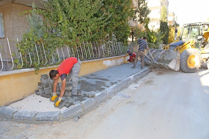 Şehitkamil’den Budak Mahallesine Kaldırım Çalışması