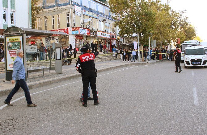 Durağa Bırakılan Şüpheli Paketten Meyve Çıktı