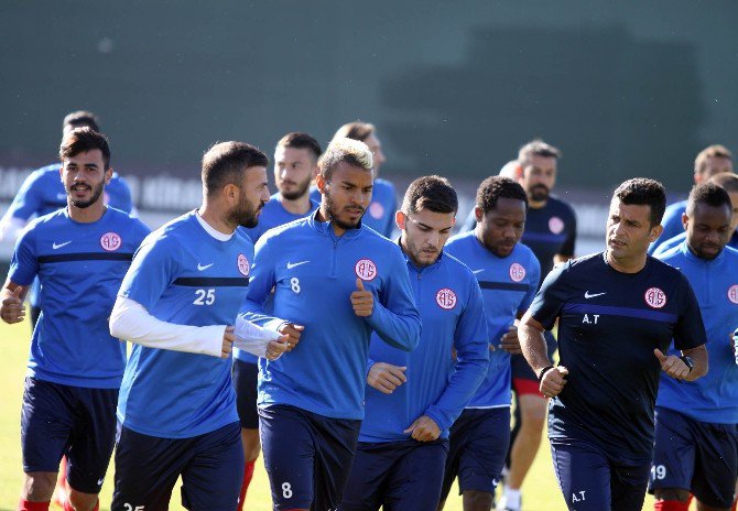 Antalyaspor’da Trabzonspor Maçı Hazırlıkları Sürüyor